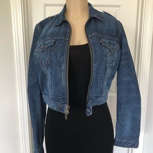 Levis women’s denim jacket